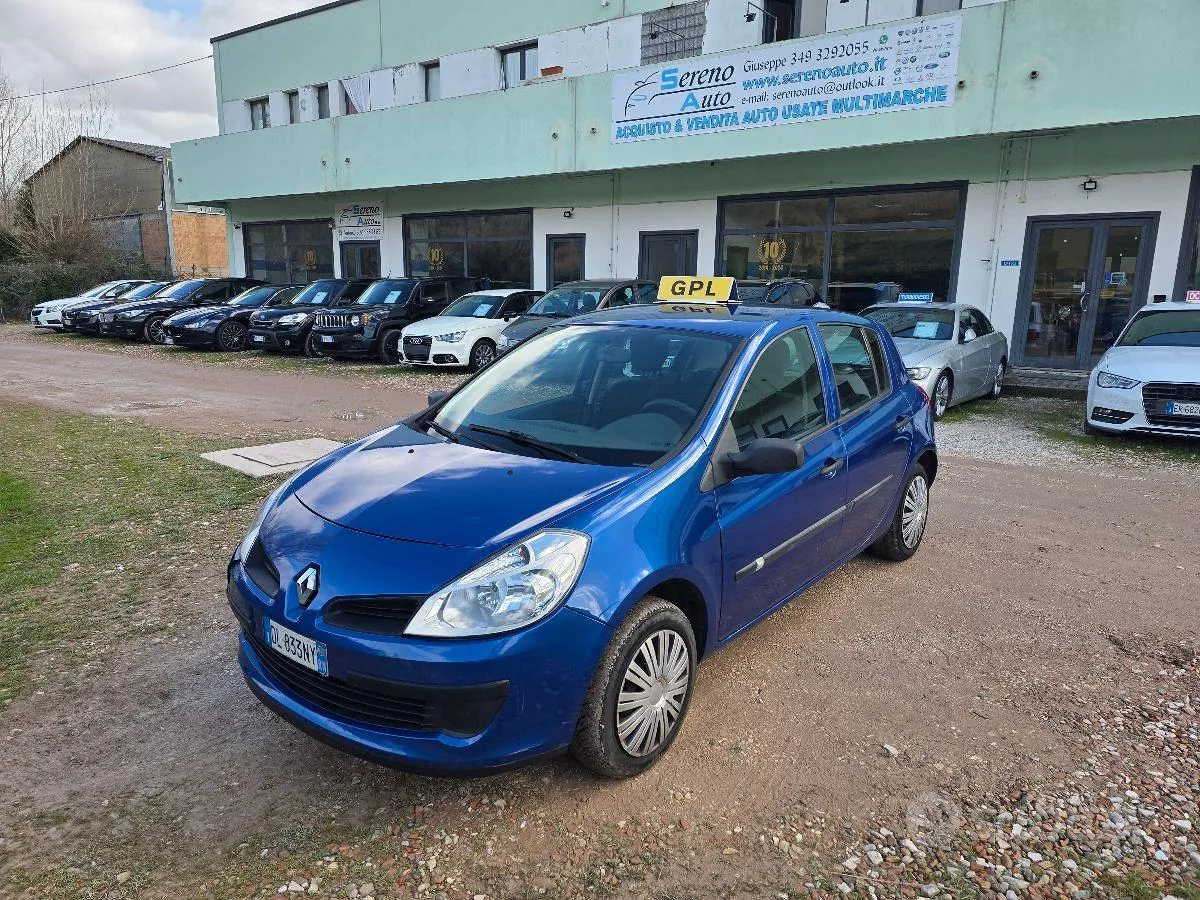 Renault Clio 2008 photo 2