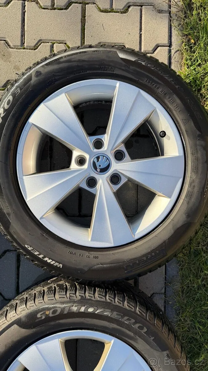Skoda Octavia photo 3