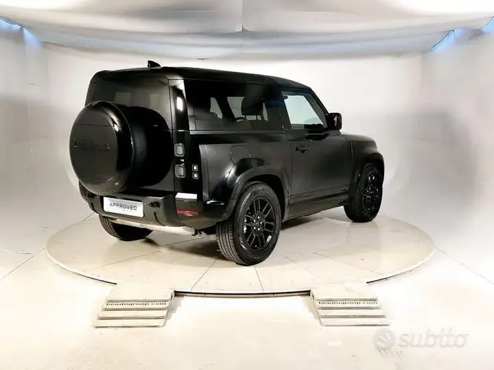 Land Rover Defender 2025 photo 2