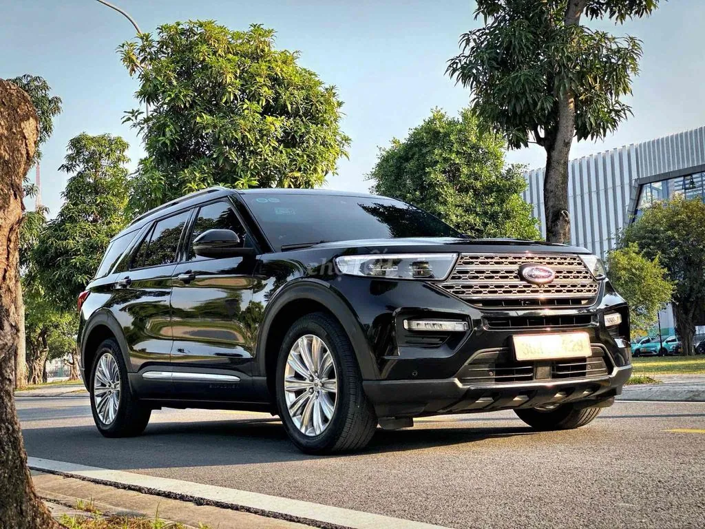 Ford Explorer 2021 photo 2