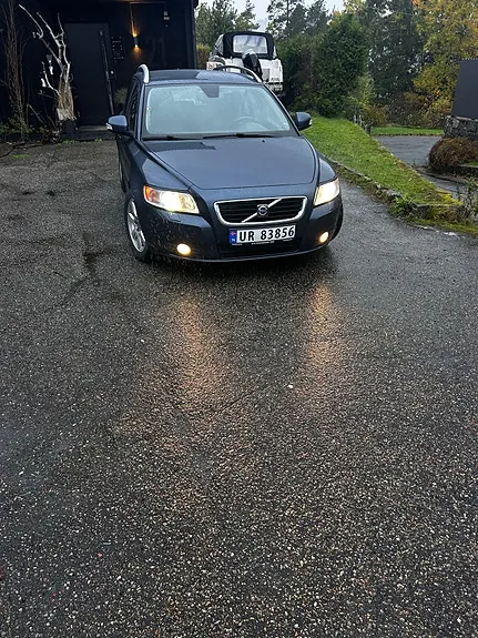 Volvo V50 2010 photo 4
