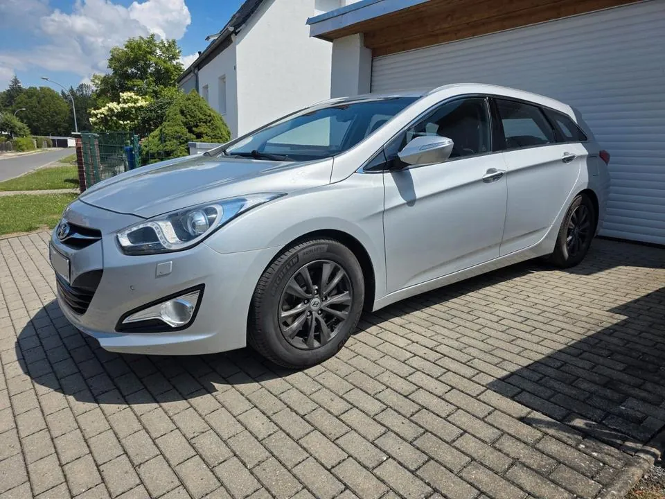Hyundai I40