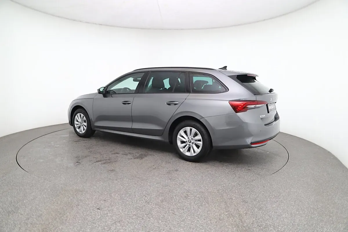 Skoda Octavia 2026 photo 3