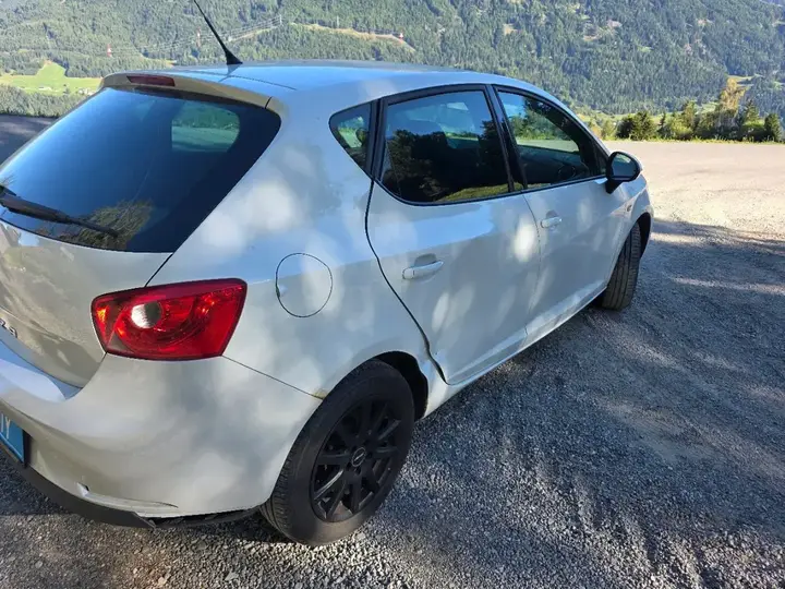 Seat Ibiza 2014 photo 3
