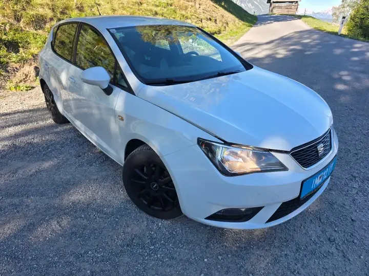 Seat Ibiza 2014 photo 2