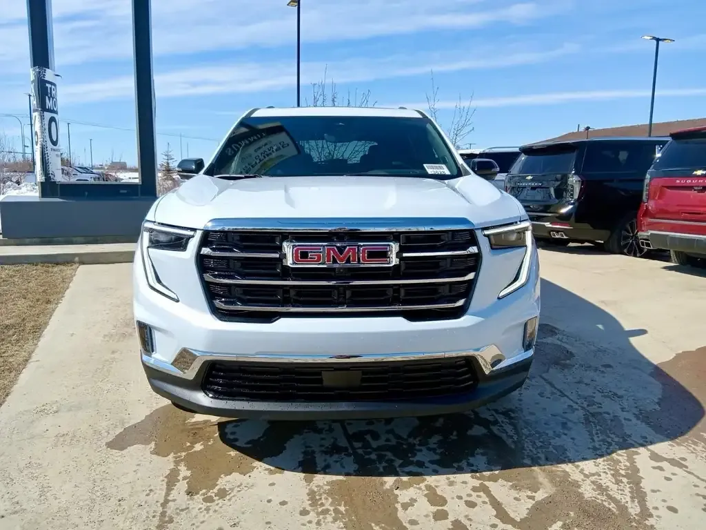 GMC Acadia 2026 photo 2