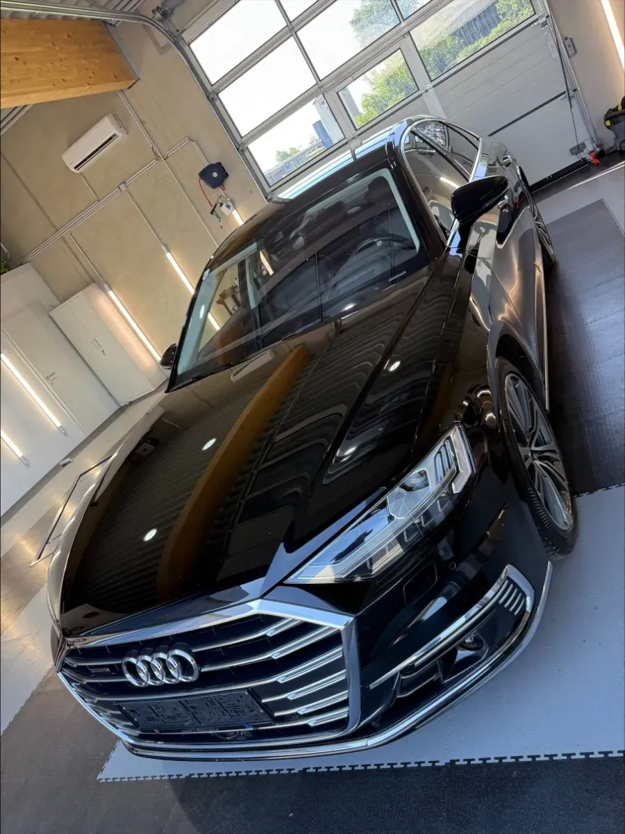 Audi A8 2020 photo 2