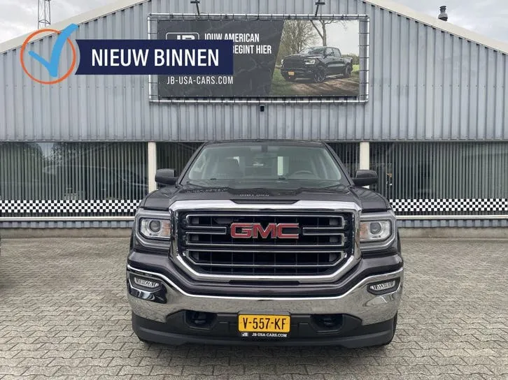 GMC Sierra