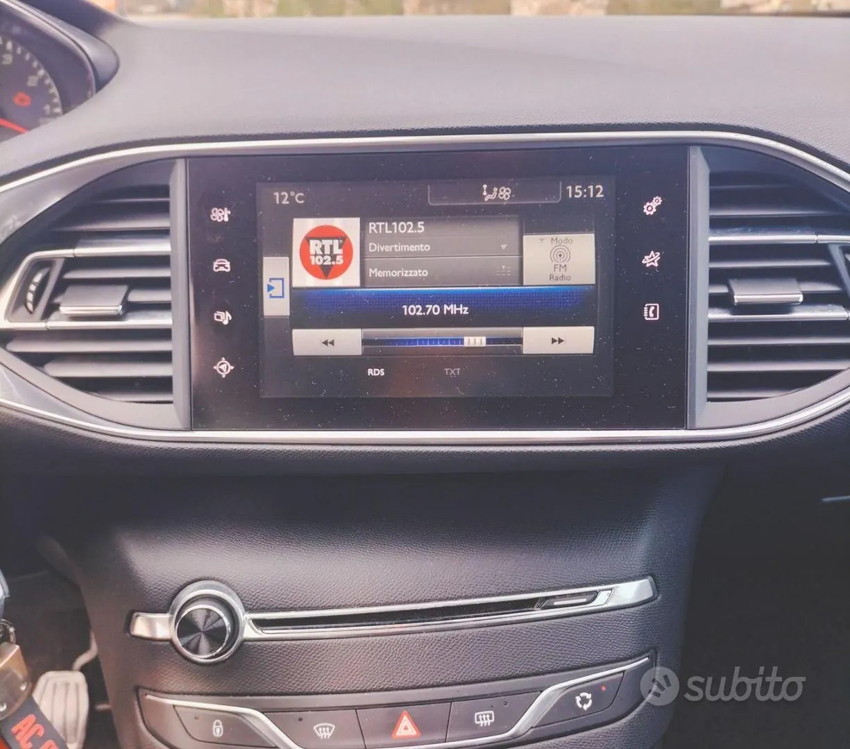 Peugeot 308 2015 photo 5