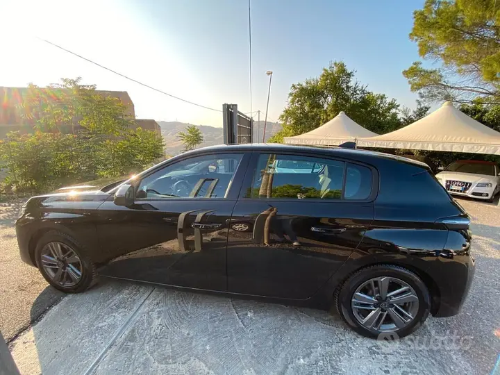 Peugeot 308 2022 photo 4