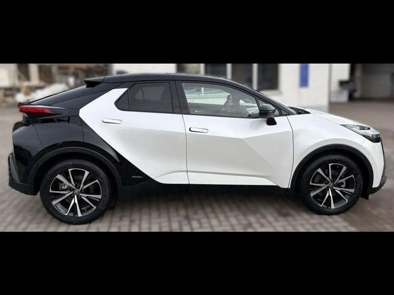Toyota C-Hr 2025 photo 4