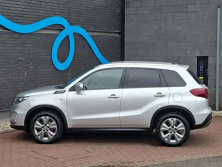 Suzuki Vitara 2023 photo 4