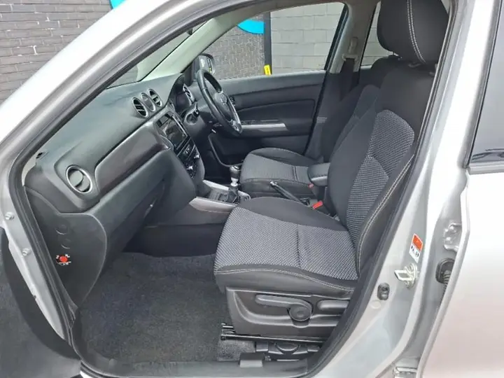 Suzuki Vitara 2023 photo 5