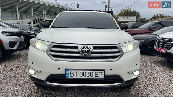 Toyota Highlander 2012 photo 3