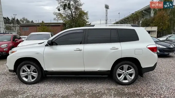 Toyota Highlander 2012 photo 4