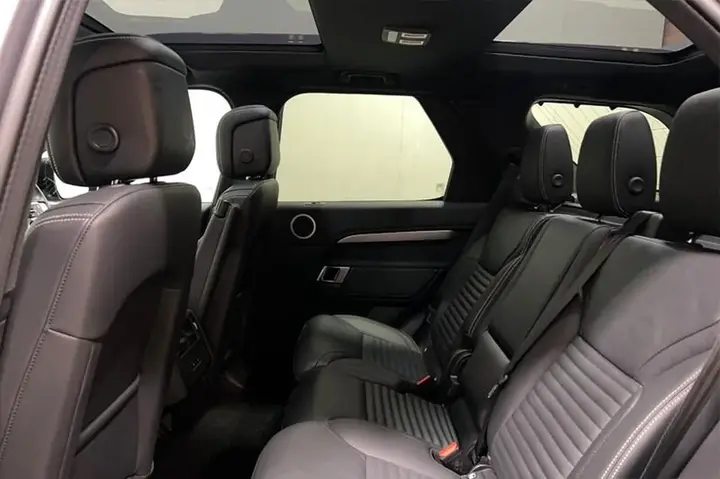 Land Rover Discovery 2025 photo 5