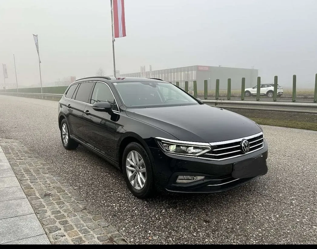 Volkswagen Passat 2021 photo 3