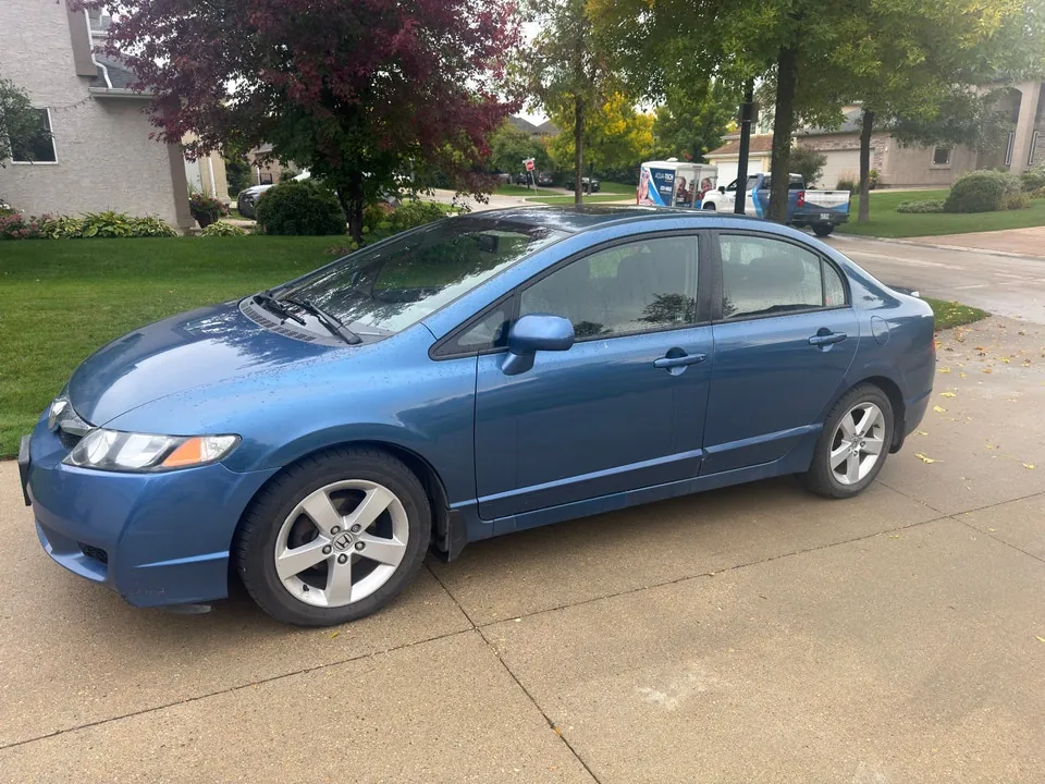 Honda Civic 2010 photo 2