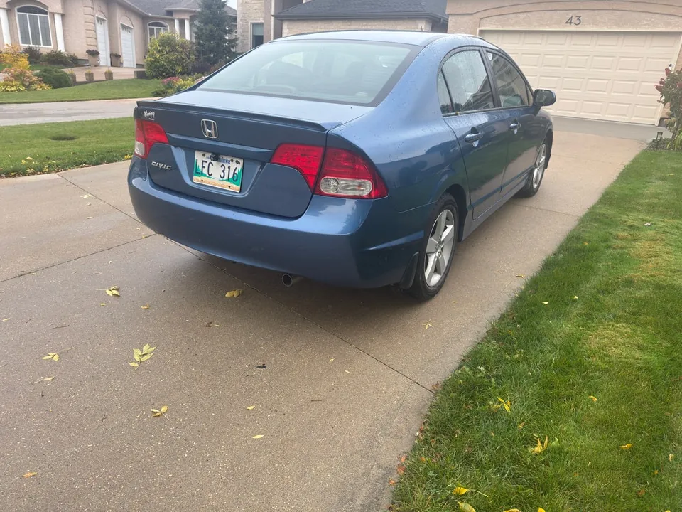 Honda Civic 2010 photo 3