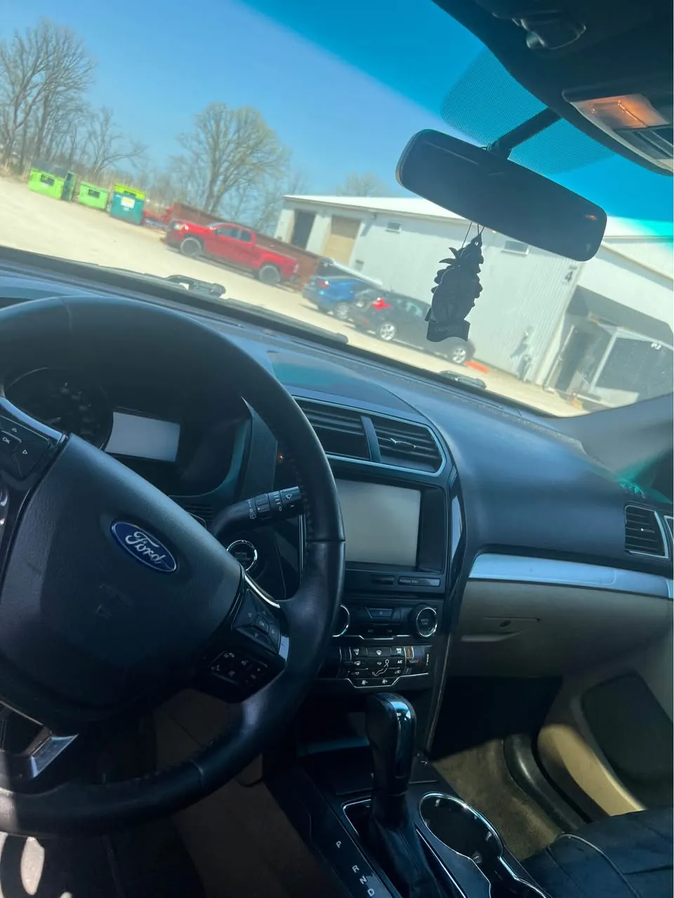 Ford Explorer 2016 photo 3