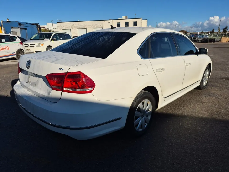 Volkswagen Passat 2013 photo 5