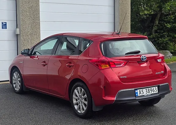 Toyota Auris 2013 photo 4