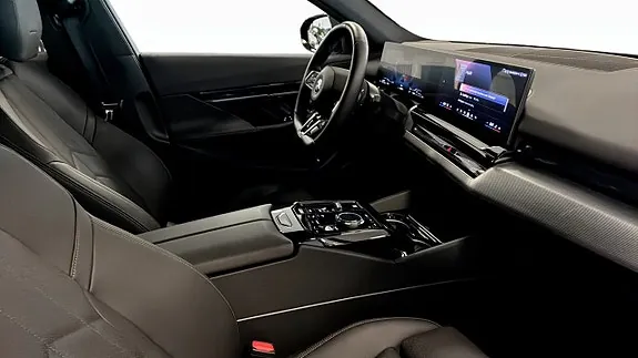 BMW 530E 2026 photo 3