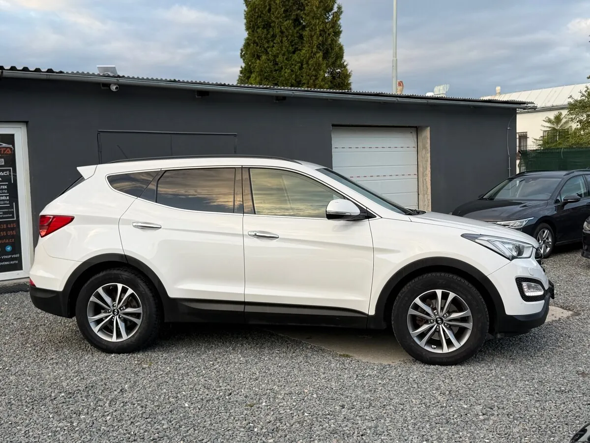 Hyundai Santa Fe 2015 photo 3