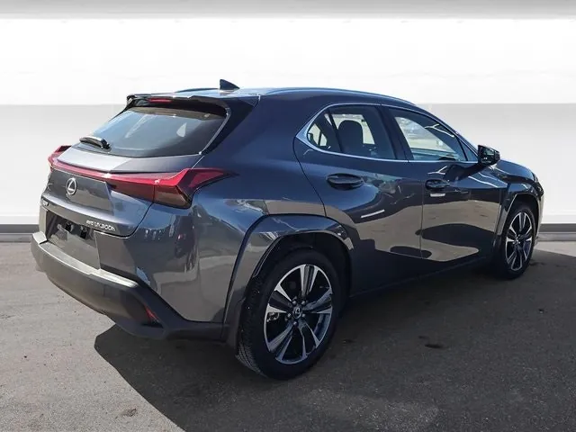 Lexus Ux 2025 photo 5