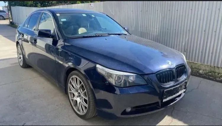 BMW 5 Series 2004 photo 3