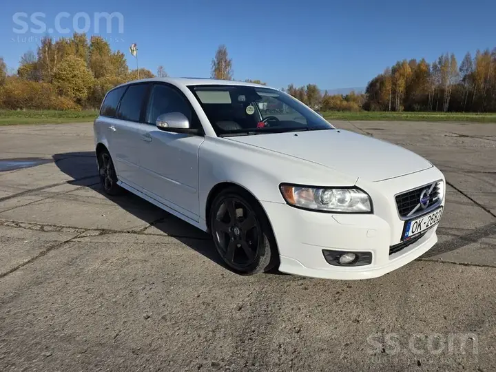 Volvo V50