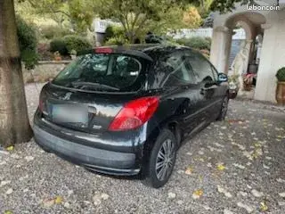 Peugeot 207 2008 photo 2