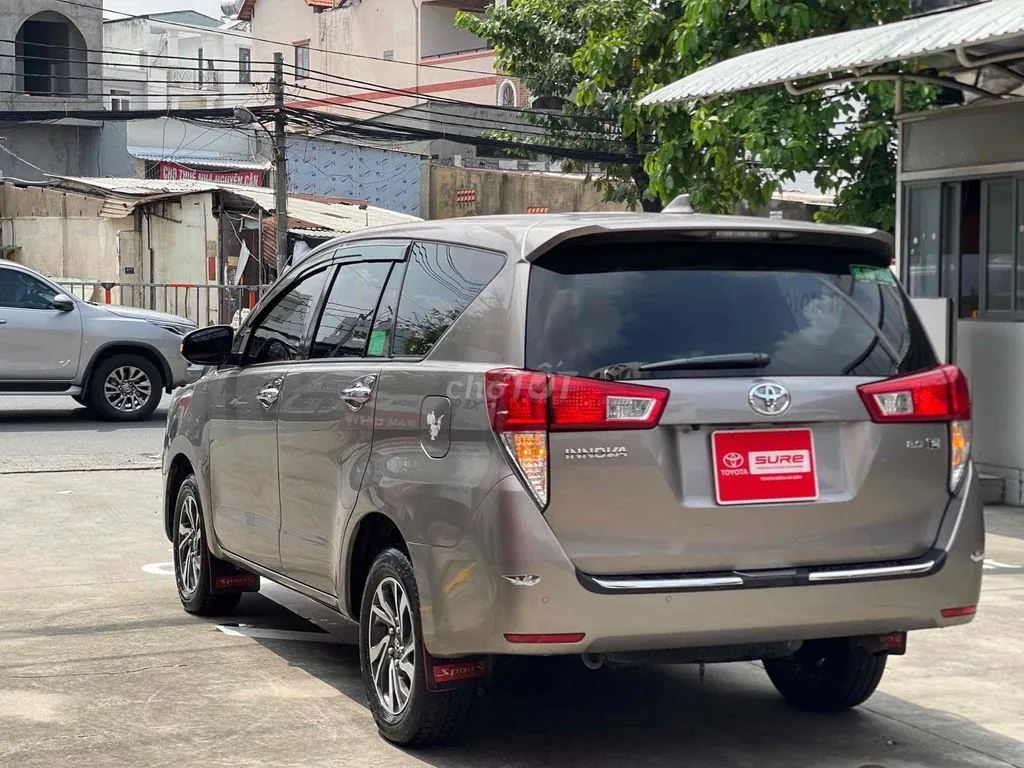 Toyota Innova 2023 photo 3