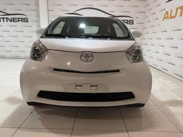 Toyota Iq 2011 photo 3