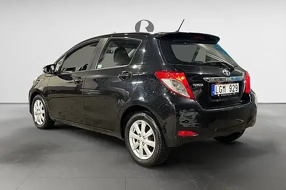 Toyota Yaris 2012 photo 4
