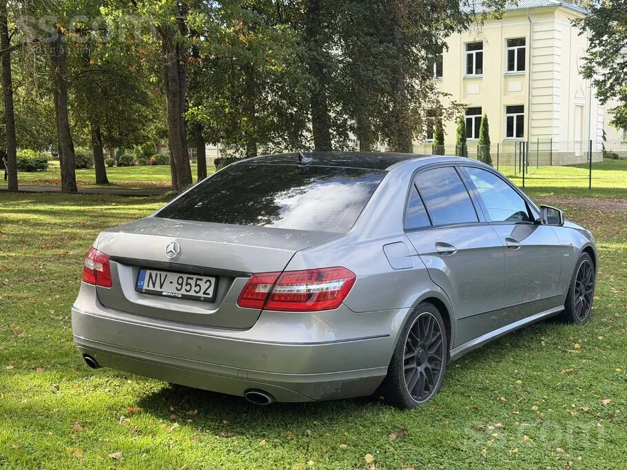 Mercedes-Benz E350 2010 photo 4