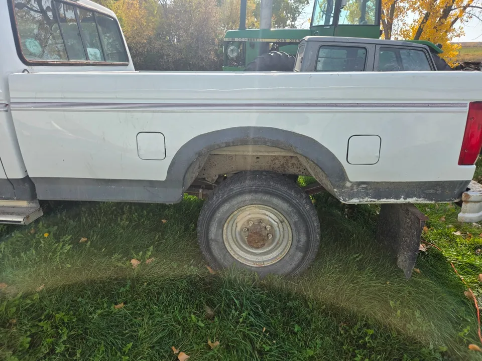 Ford F250 1986 photo 4
