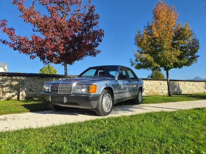 Mercedes-Benz 190D