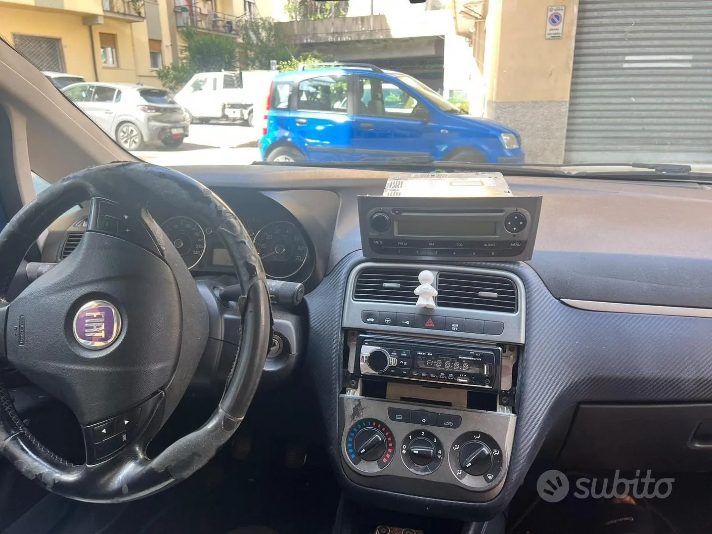 Fiat Punto 2008 photo 2