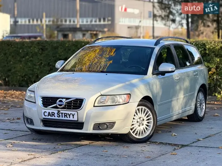 Volvo V50