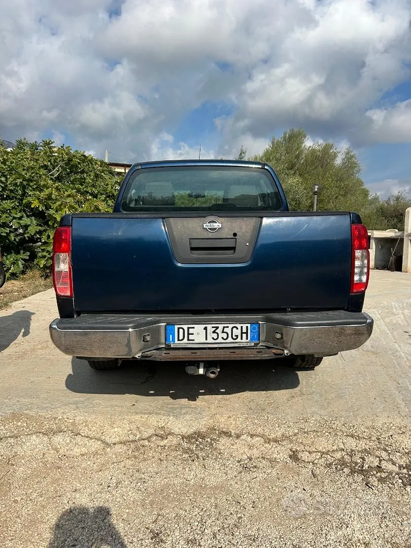 Nissan Navara 2007 photo 2