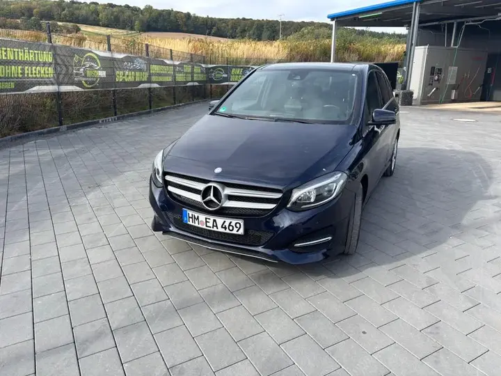 Mercedes-Benz 200 D