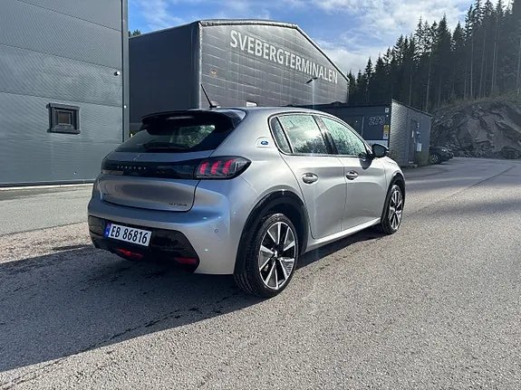 Peugeot 208 2020 photo 3