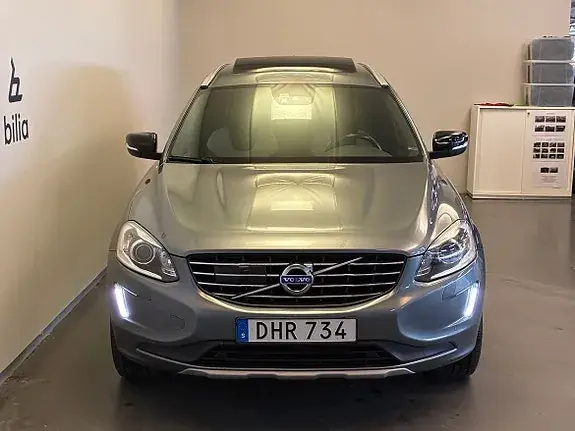Volvo Xc60 2017 photo 2