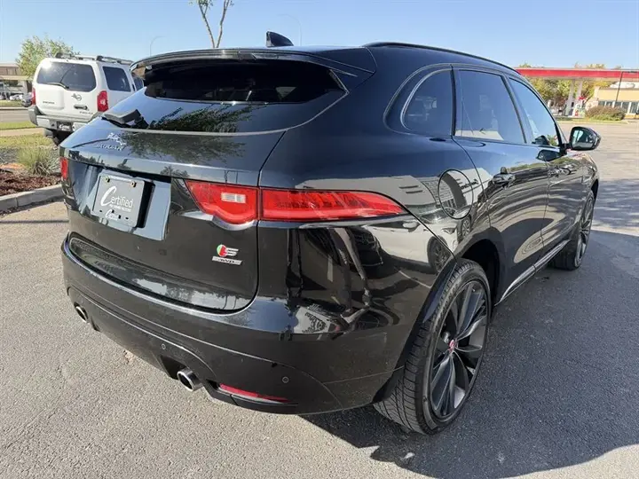 Jaguar F-Pace 2018 photo 5