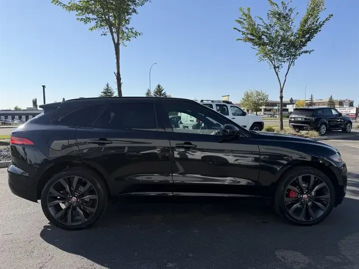 Jaguar F-Pace 2018 photo 4