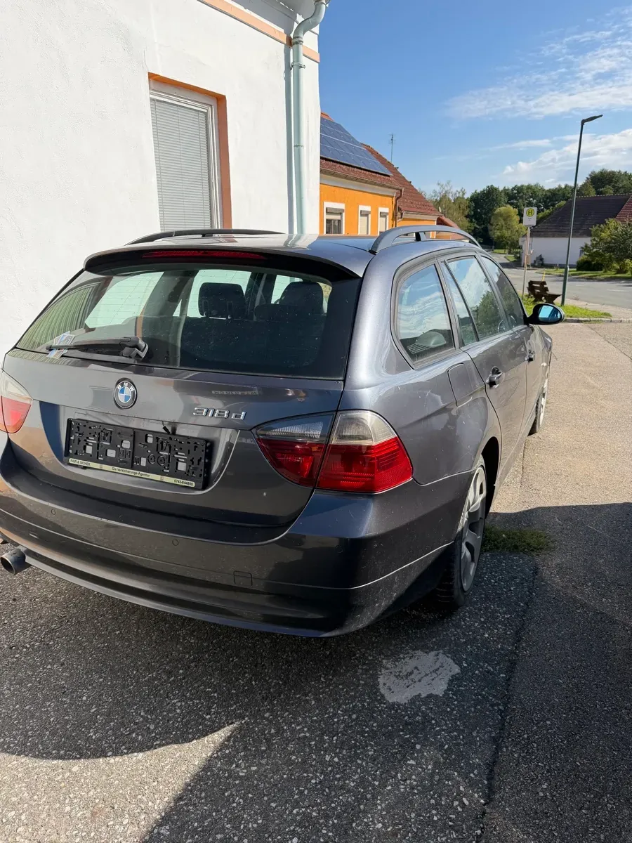 BMW 3 Series 2007 photo 2