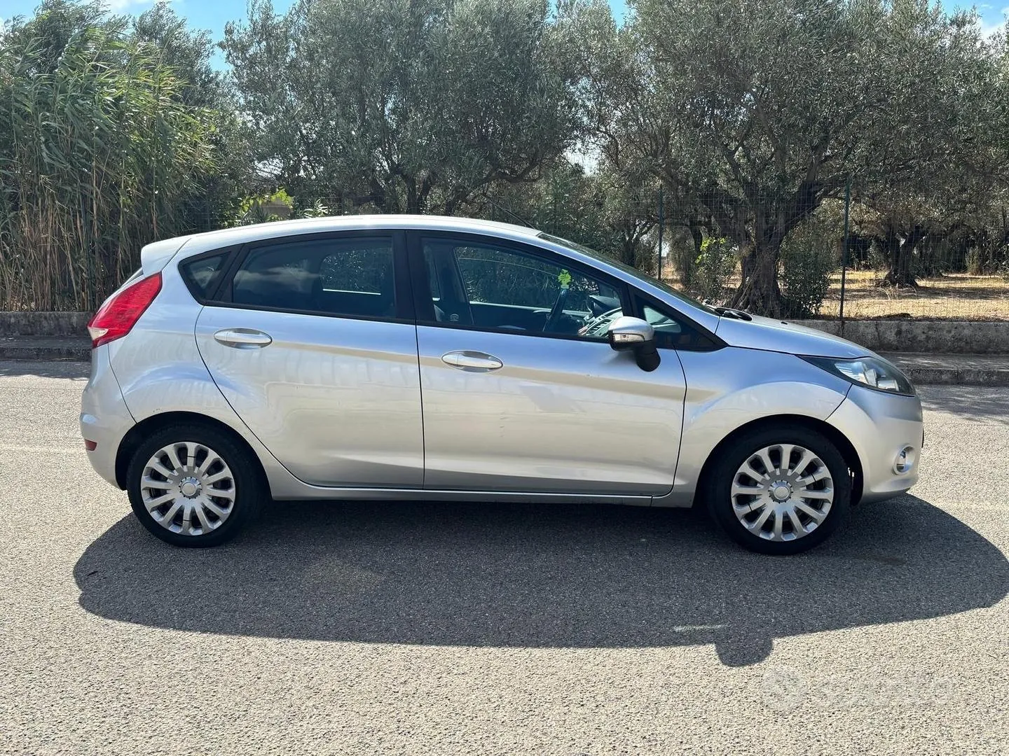 Ford Fiesta 2012 photo 4