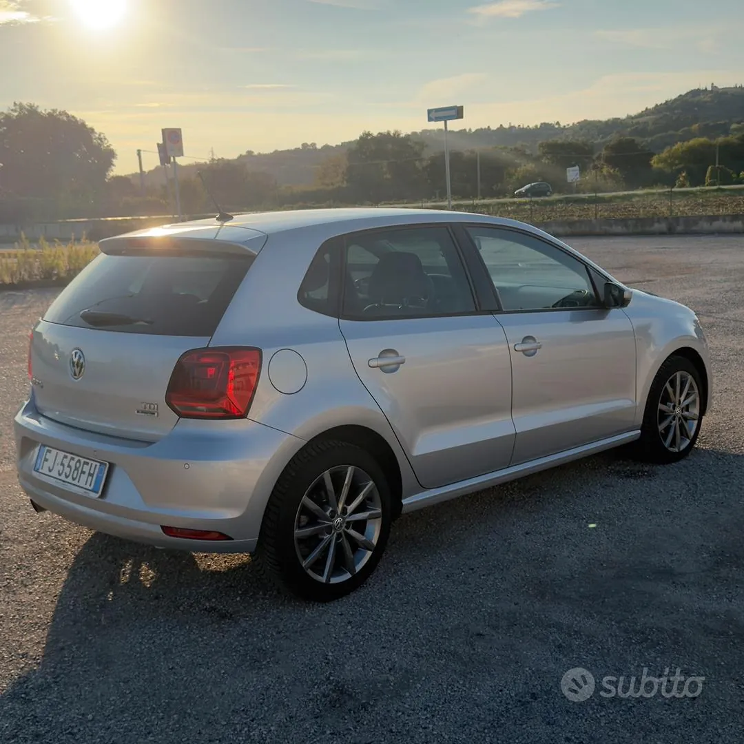 Volkswagen Polo 2017 photo 2