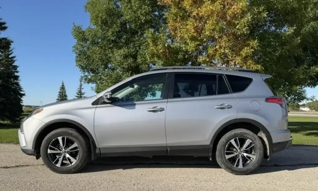 Toyota Rav4 2018 photo 2